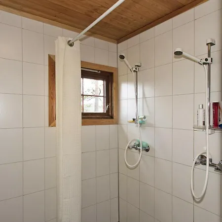 Three-bedroom Holiday In Aseral 10 * Kartan