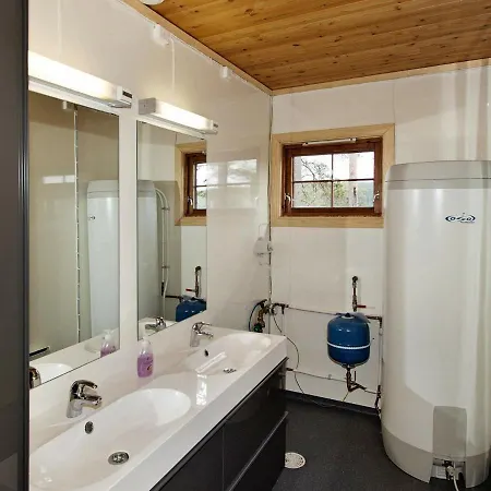 Three-bedroom Holiday In Aseral 10 Feriehus