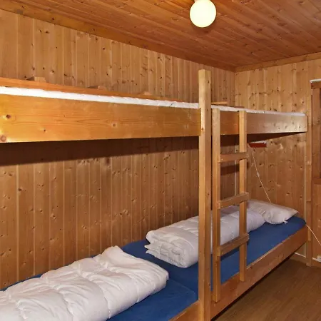 Three-bedroom Holiday In Aseral 10 * Kartan